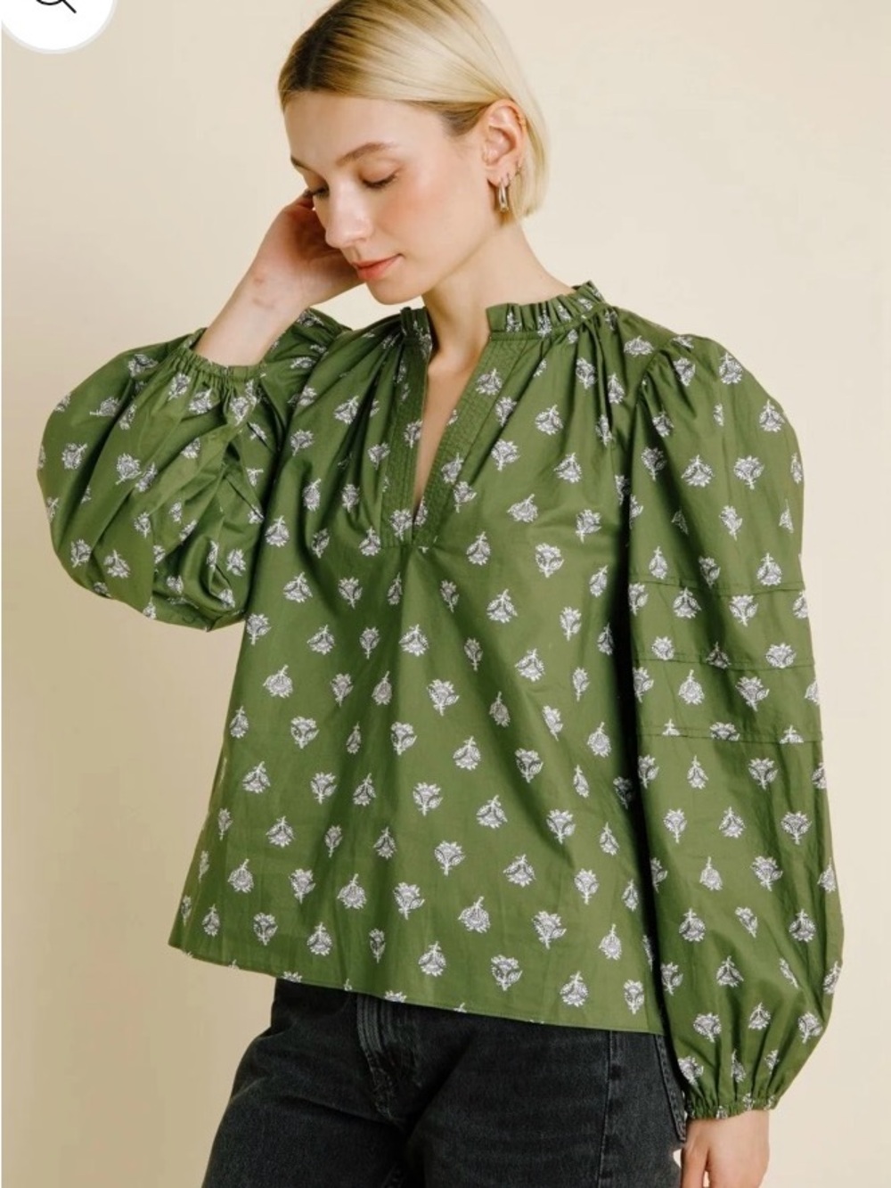 AUREUM Green Floral Ruffled-Neck Puff Sleeve Blouse - Picture 2 of 7